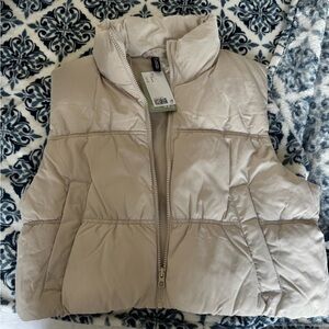 H&M cropped puffer vest